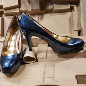 Madden Girl metallic blue platform pumps